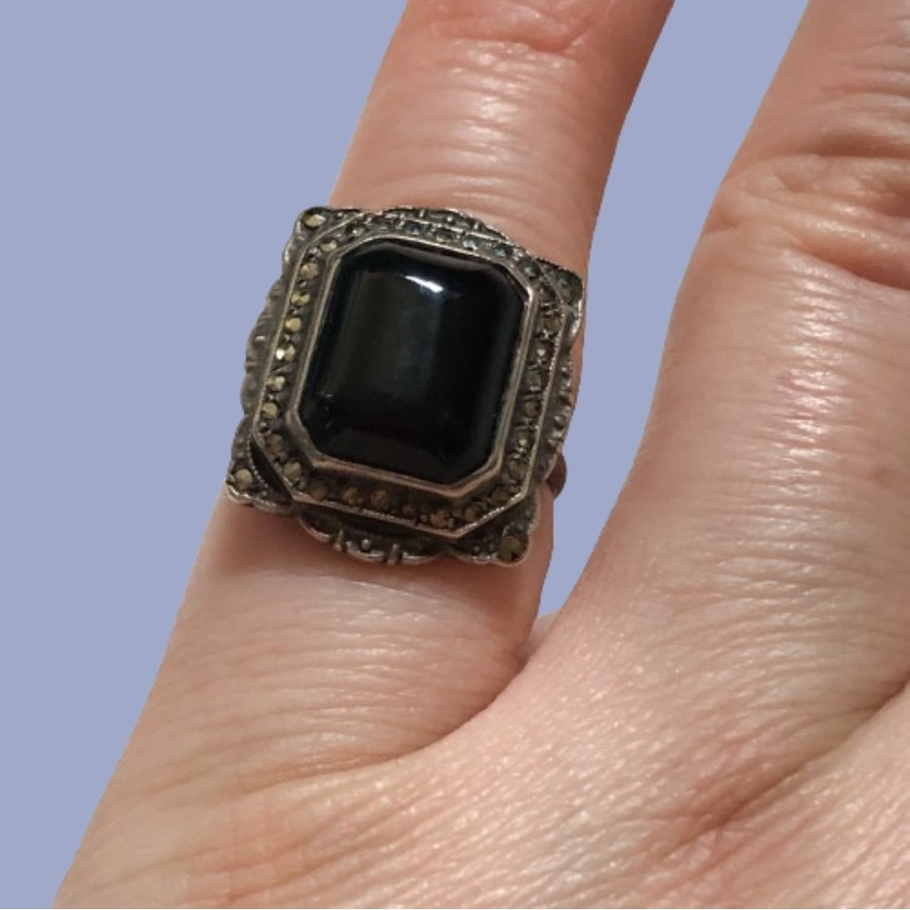 Gorgeous vtg Art Deco stamped sterling silver ring onyx, marcasite sz 5